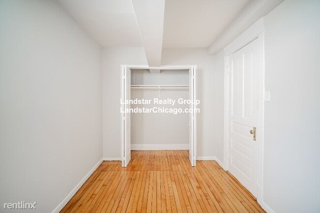 Foto del edificio - 723 W Roscoe St