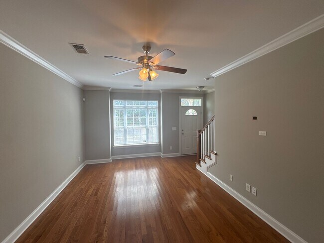 Building Photo - Modern Townhome Just Minutes from Downtown...