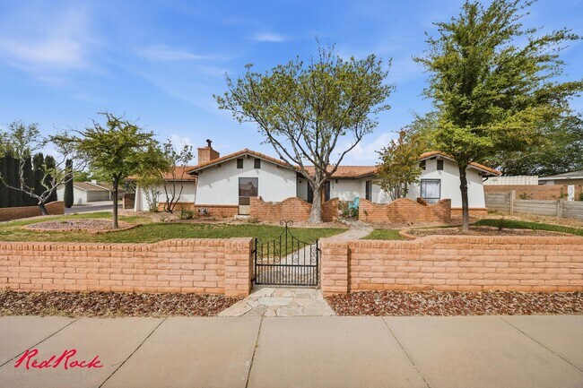 Foto del edificio - Lovely 4 Bedroom Home in Santa Clara!
