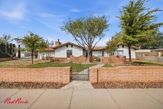 Building Photo - 1639 Scenic Dr
