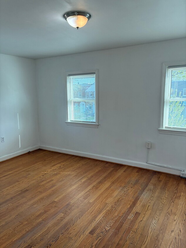 Photo - 425 Oakwood St SE (Washington, DC)