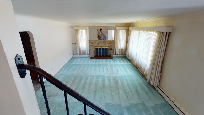 Building Photo - 5848 Brecksville Rd