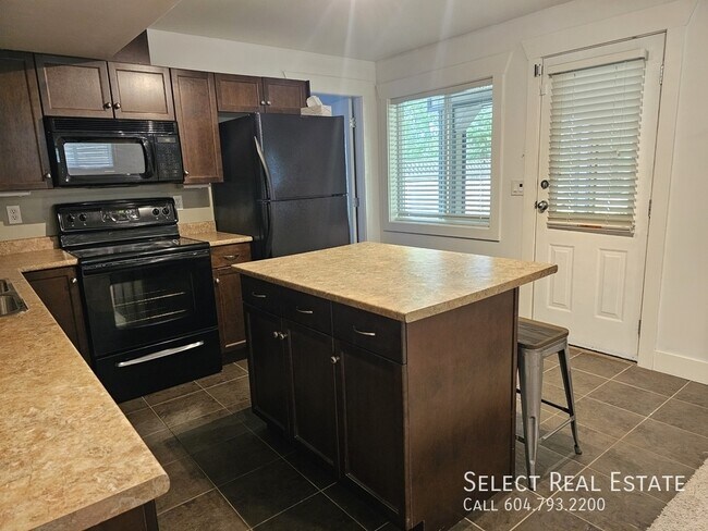 Photo du bâtiment - 47335 Brewster Pl