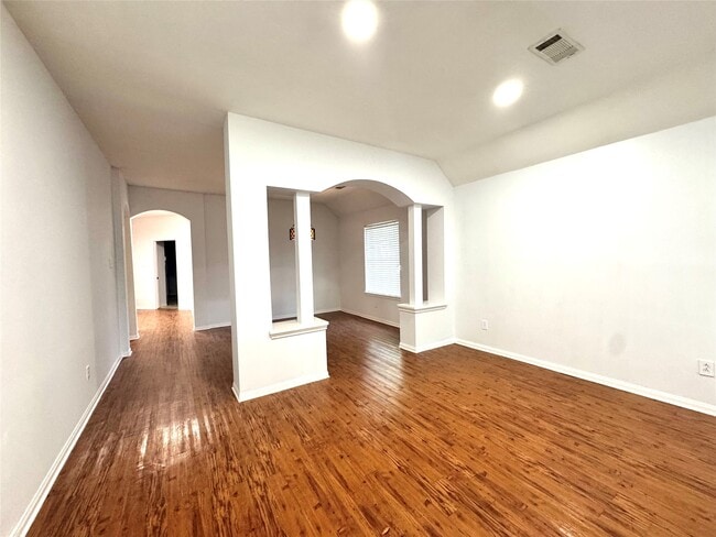 Building Photo - 3002 Summerfield Ridge Ct