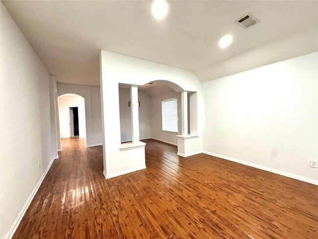 Foto del edificio - 3002 Summerfield Ridge Ct