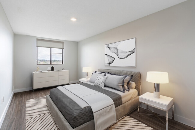 Building Photo - Adanac Crossing