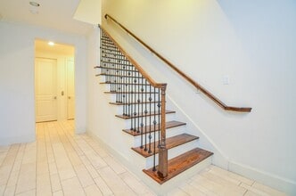 Building Photo - 2017 McClendon St