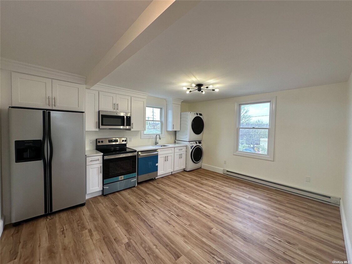 1 Birchwood Ave Unit 1, Port Washington, NY 11050 Apartments in Port