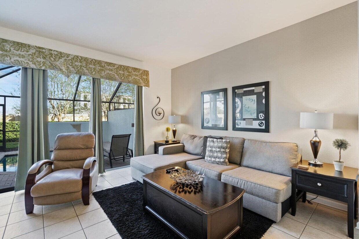 Foto principal - 2563 Maneshaw Ln