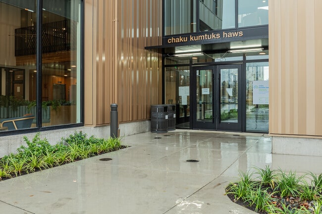 Entrance - Chaku Kumtuks Haws