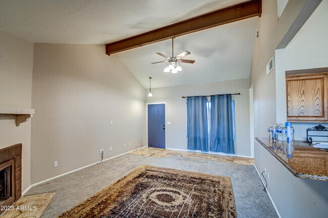 Building Photo - 2127 W Potter Dr