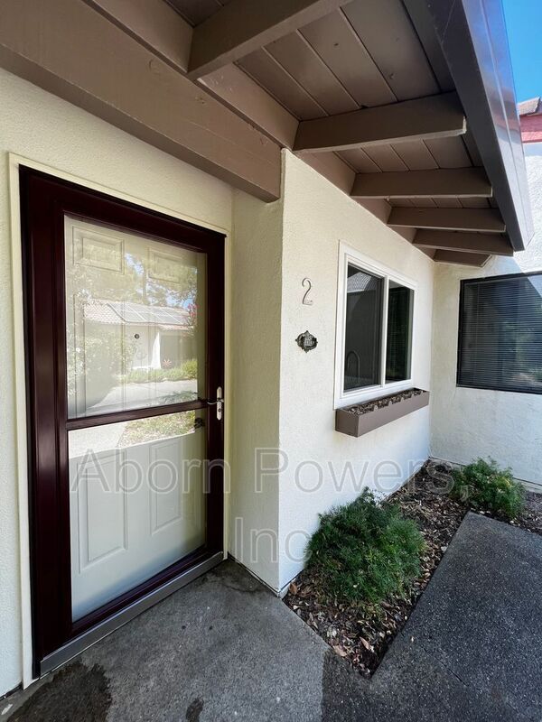 2417 Oakenshield Rd Unit 2, Davis, CA 95616 Condo for Rent in Davis