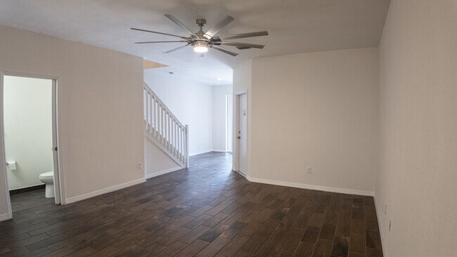 Building Photo - 1042 NW 33rd Mnr