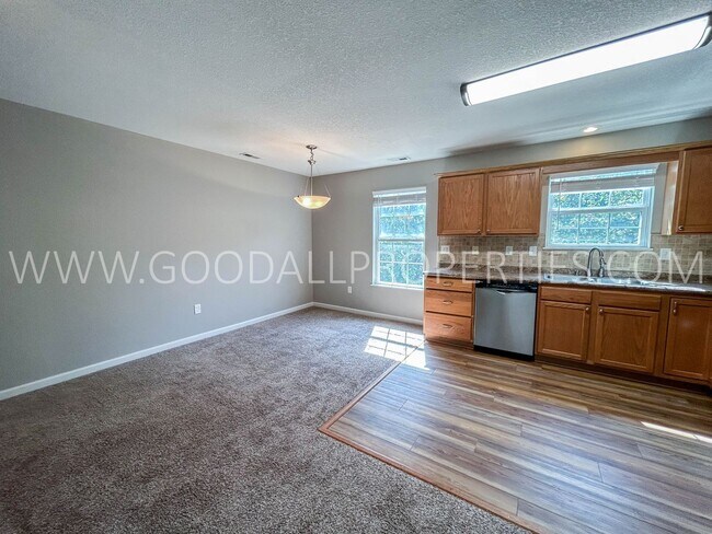 Foto del edificio - Great Location!! 2 bedroom Townhome in Waukee!!