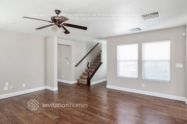 Foto del edificio - 686 Point Bluff St