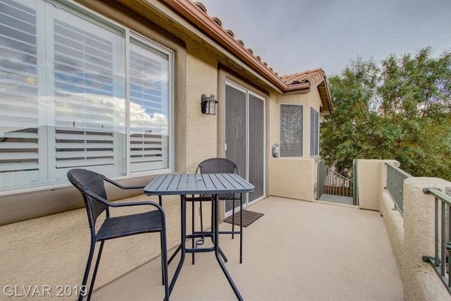 Foto del edificio - 316 Autumn Palace Ct