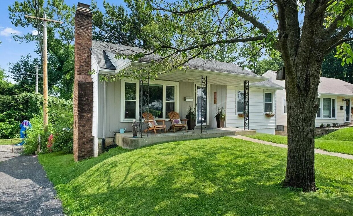 Foto principal - 7128 Circleview Dr