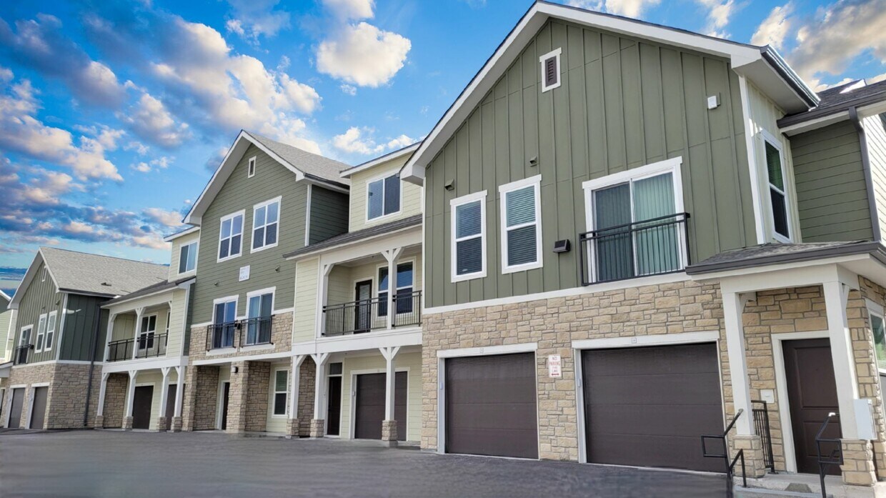 The Prospector Modern Apartments 3360 Esker Cir Castle Rock, CO