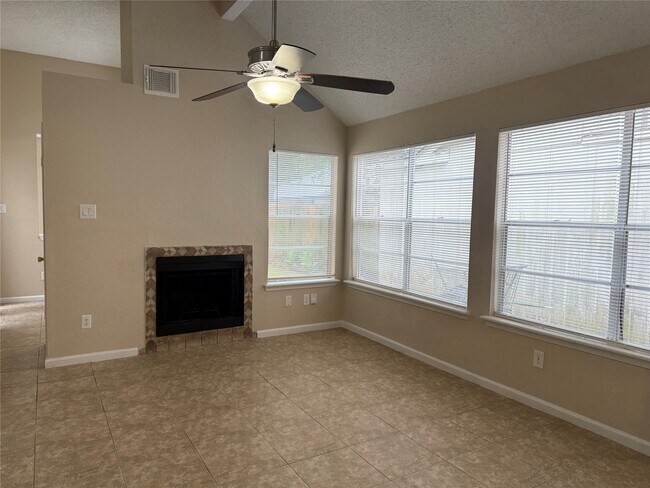 Foto del edificio - 11530 Springshire Dr