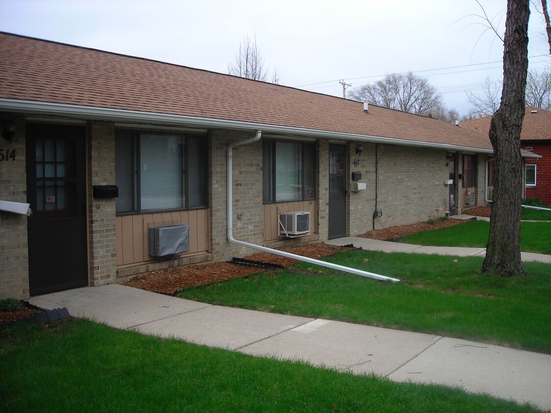 727 6th St, Boone, IA 50036 Apartments at 727 6th St Boone, IA