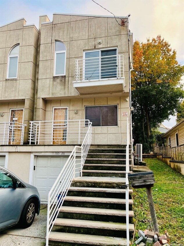 Primary Photo - 165-26 78th Ave