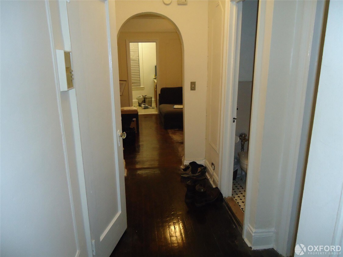 Foto principal - 32-16 Crescent Street