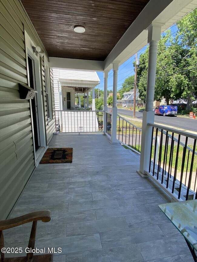 Foto del edificio - 2134 Fairview Ave