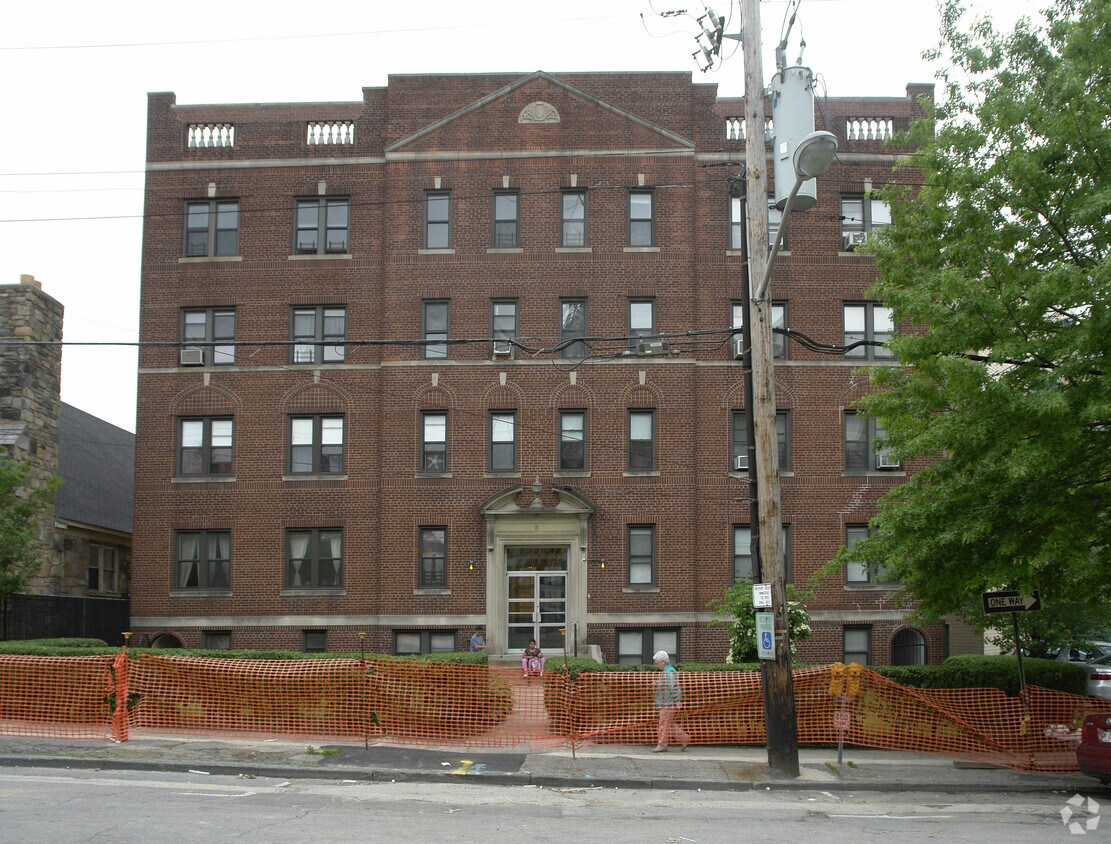 122 Maple Ave, White Plains, NY 10601 122 Maple Ave White Plains, NY Apartments for Rent in