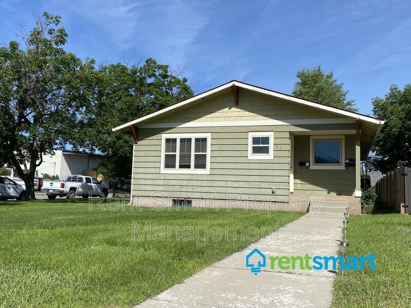 Primary Photo - 945 Longstaff St