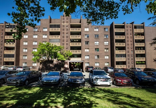 Building Photo - White Oak Village