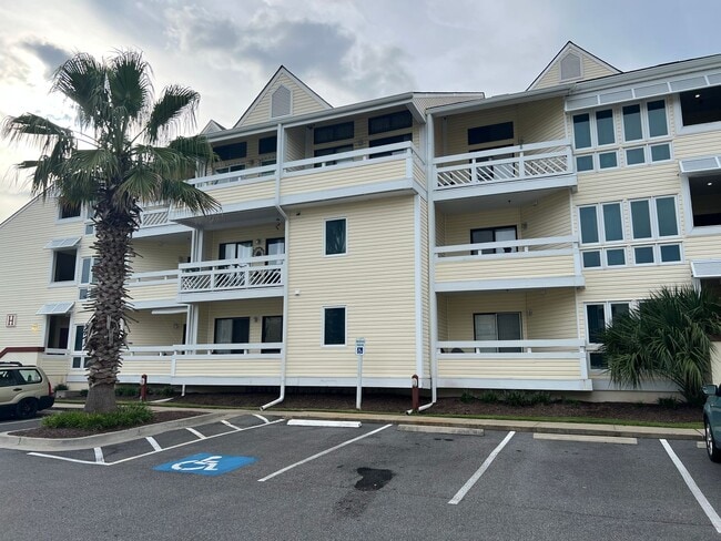 NMB Two Bedroom, Two Bath Condo is one mil... - NMB Two Bedroom, Two Bath Condo is one mil...