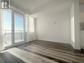 Building Photo - 15 Ellerslie Ave