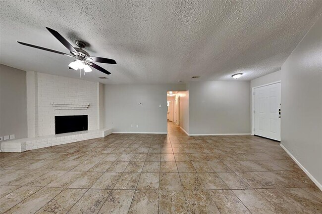 Foto del edificio - 18538 Spinney Ln