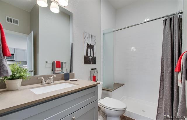 Foto del edificio - 300 S Logan St