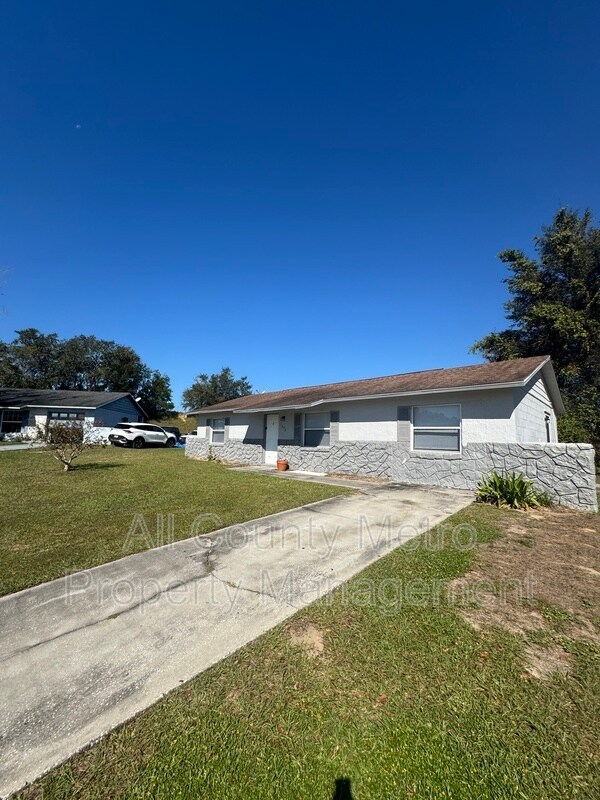 Foto del edificio - 1490 Lake Opal Dr