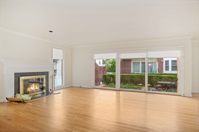 Foto del edificio - 52 Sherwood Pl