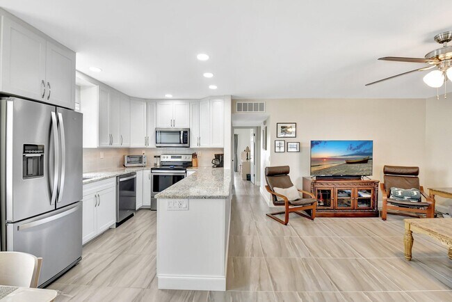 Foto del edificio - 413 Normandy Ln