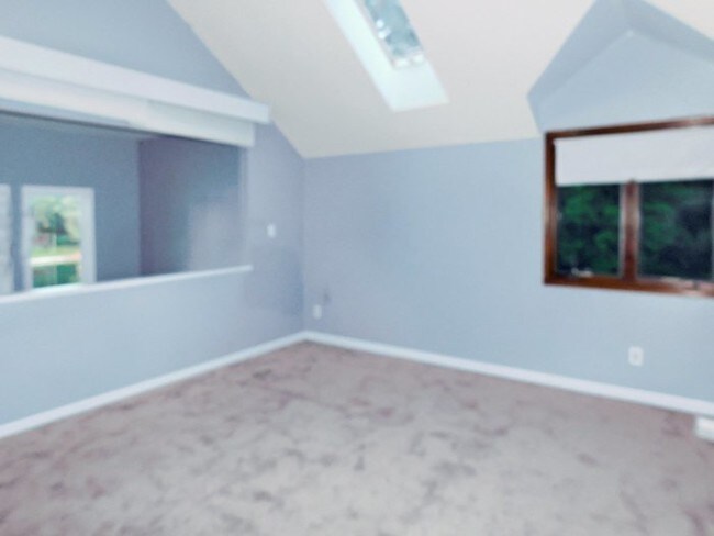 Building Photo - Pet Friendly Water Front Two Story
