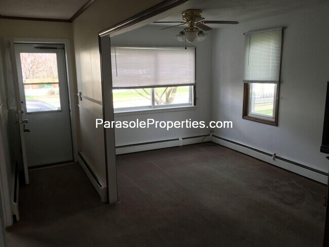 Foto del edificio - 646 Meade St- Front