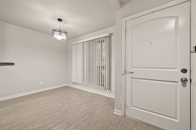 Foto del edificio - 6631 Wanda Ln