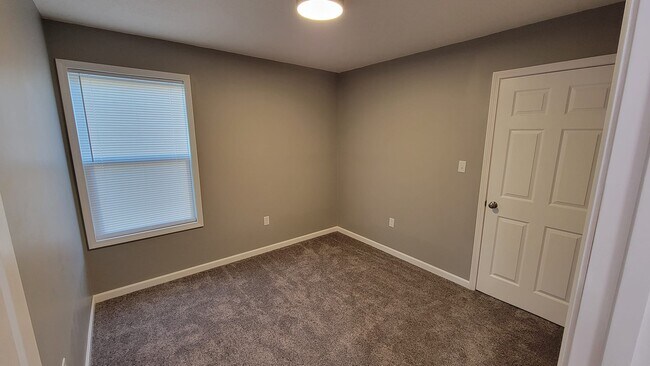 Building Photo - 918 Rothwell St