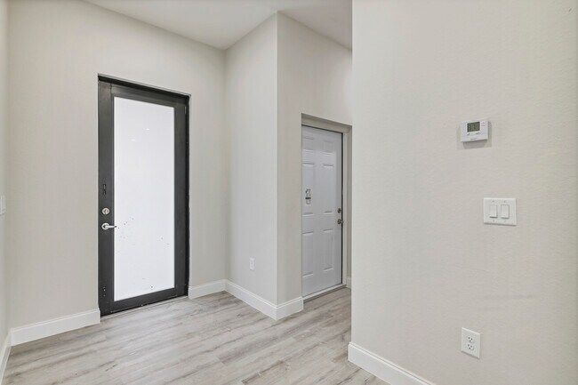 Photo - 1213 County St E House