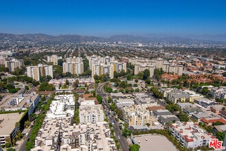 Building Photo - 5670 Wilshire Blvd
