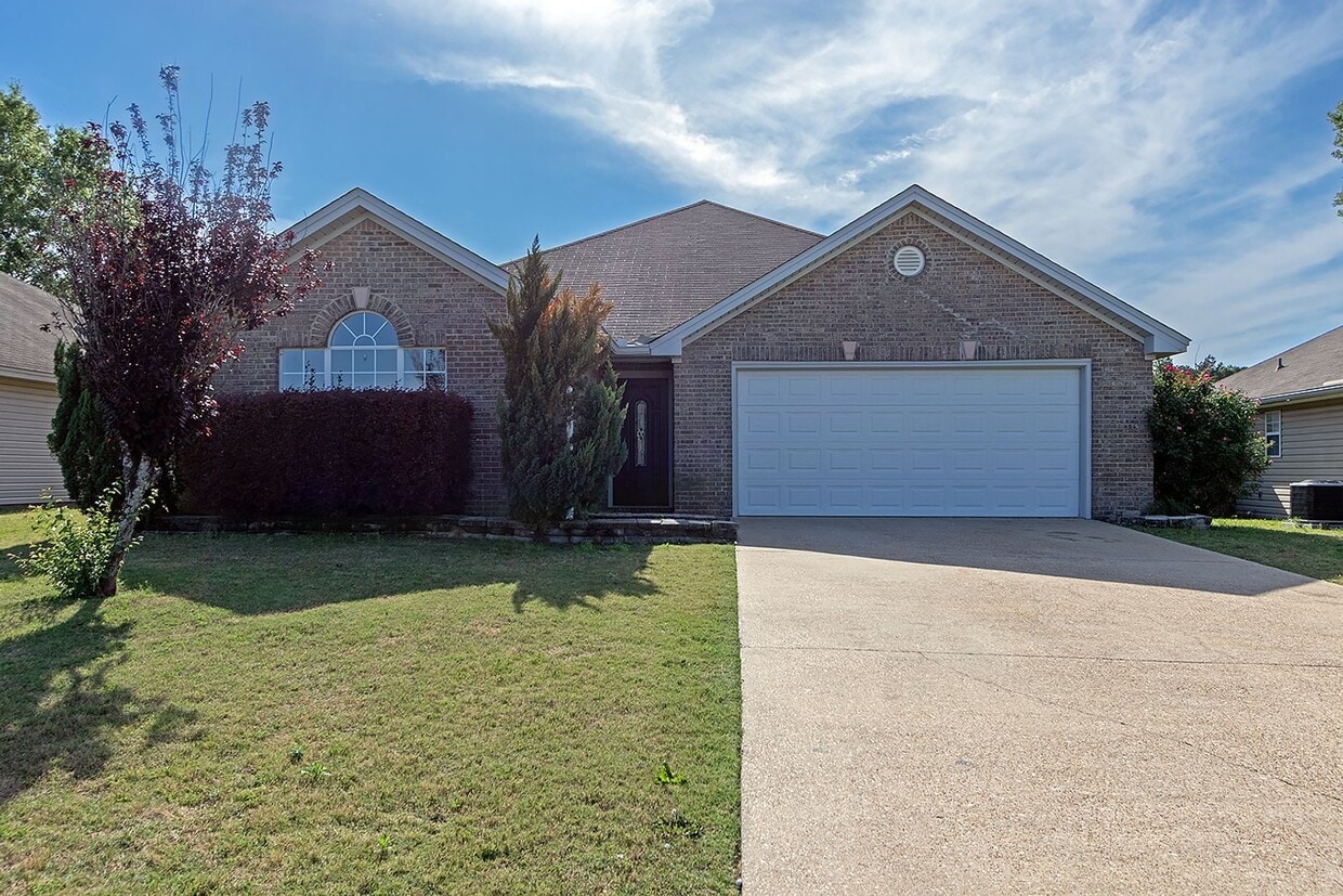 Primary Photo - Home for Rent in Wetumpka
