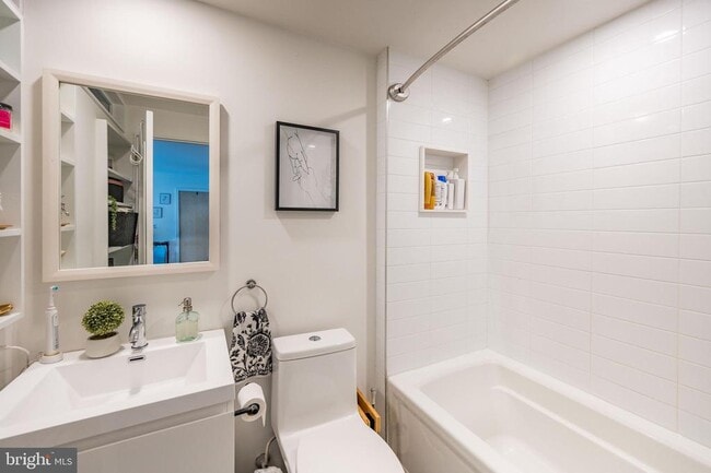 Foto del edificio - 152 W Laurel St