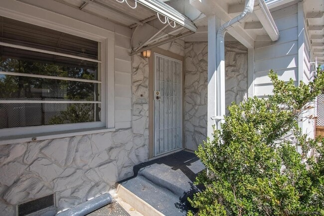 Building Photo - 4682 Altadena Ave.