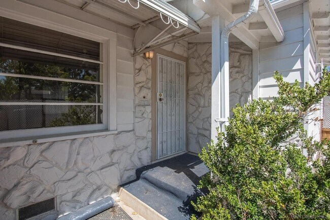 Foto del edificio - 4682 Altadena Ave.