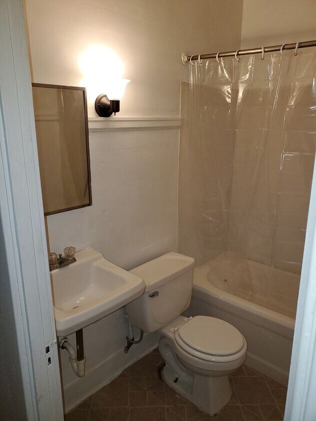 Bathroom view1 - 11 N Van Buren Ave