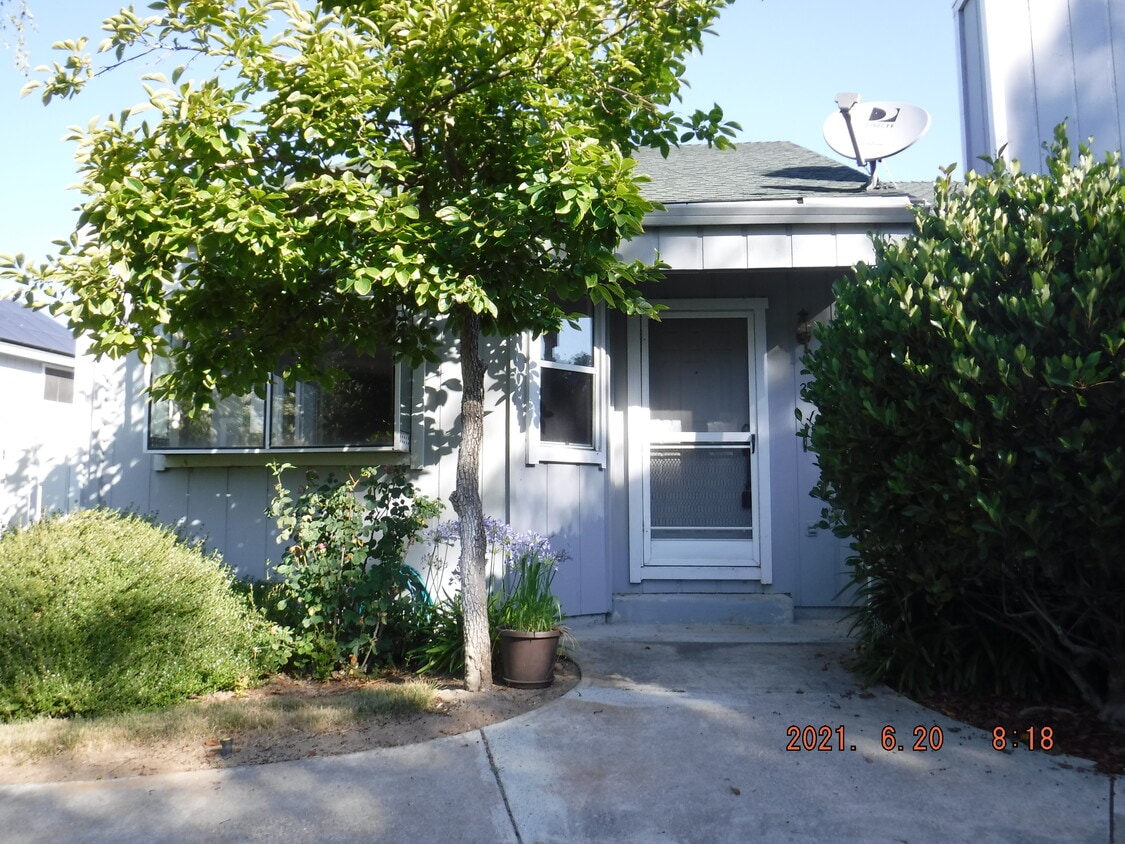 3508 Marina Ct N, Lakeport, CA 95453 Townhome Rentals in Lakeport CA