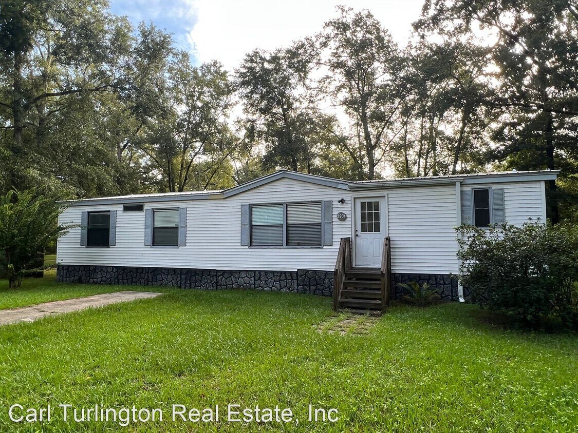 3 br, 2 bath House 2904 NW 128th Road House Rental in Gainesville